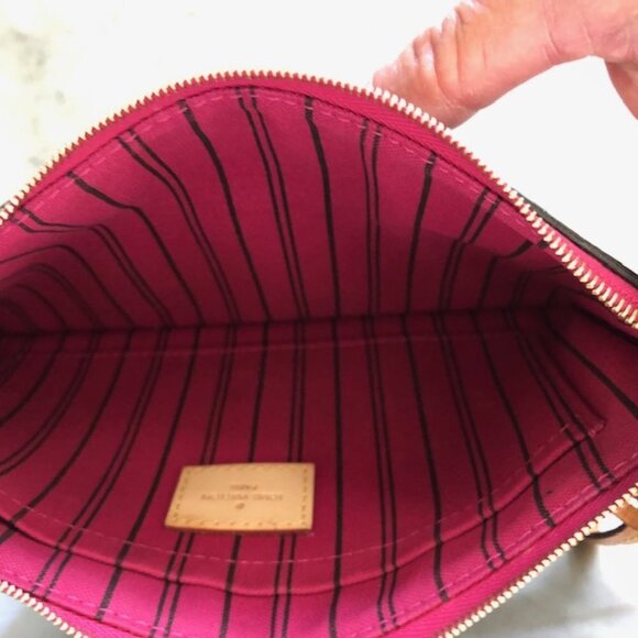 LOUIS VUITTON Pouchette Peony with Wristlet Strap 10 x 6 - Picture 14 of 17